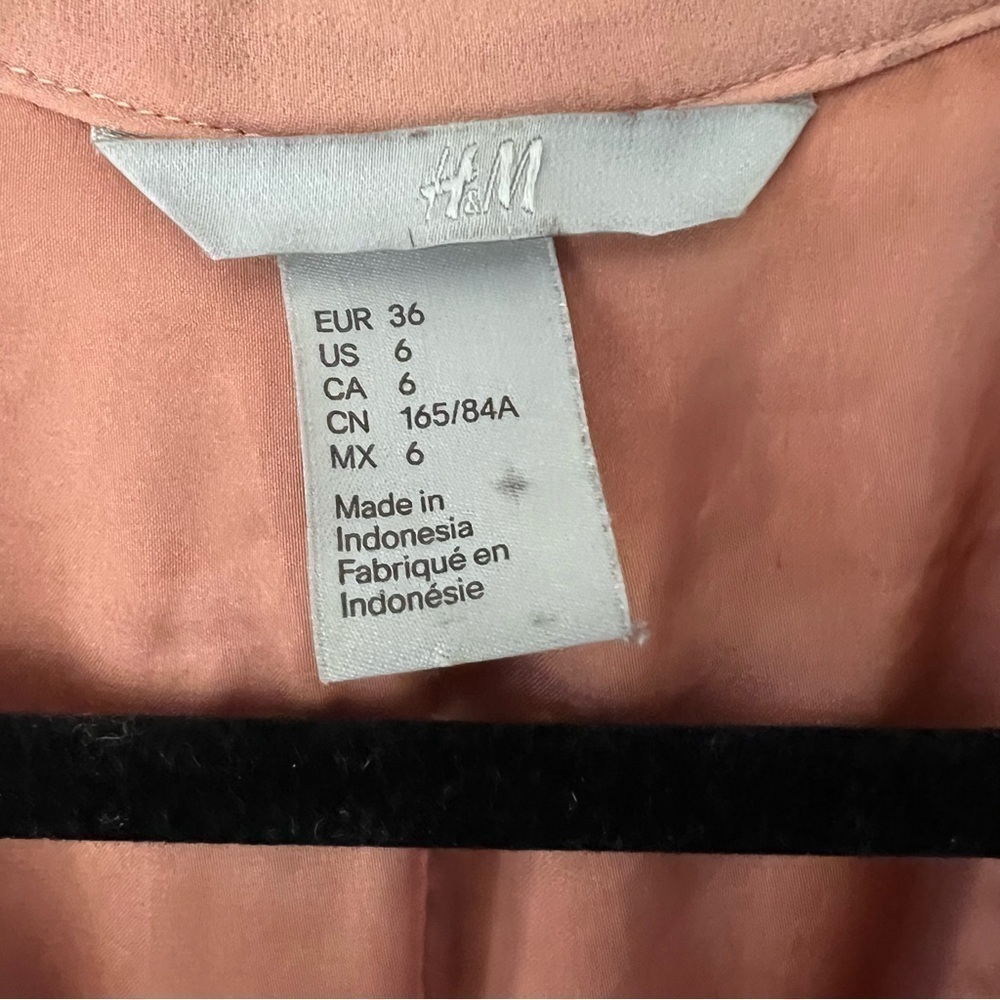 H & M coral tunic mini dress, 6, fully lined, tie belt, ruffles at neckline. - Picture 9 of 16
